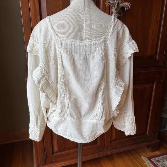Magnolia Pearl Lucia Lace Embroidered Blouse in Moonlight - Picture 6 of 12